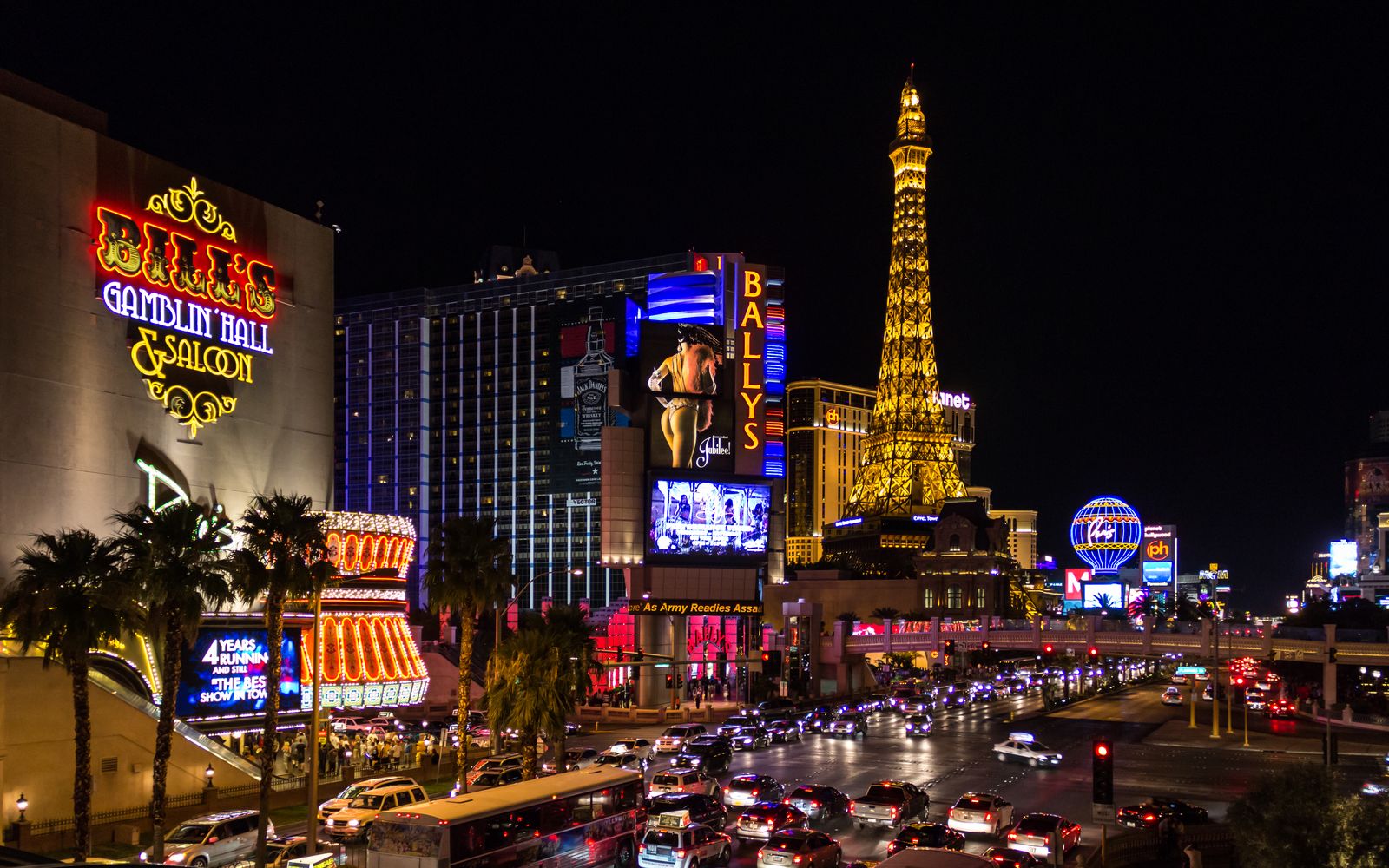 North Las Vegas, Nevada — Armor Lock & Safe Solution serves North Las Vegas and the surrounding Las Vegas Valley with non-destructive safe opening, lock rekey, lockout response, and smart-lock install. Licensed by LVMPD, bonded, and insured.